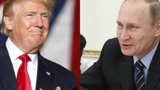 S'intensificano i dubbi circa i rapporti con Mosca. Comey non è un caso isolato.