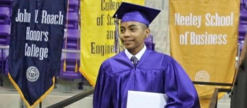 Graduate, 14, youngest ever at Texas Christian University - Image wjla.com