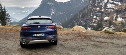 Alfa Romeo Stelvio prova su strada (Foto 26/55) | AllaGuida - allaguida.it