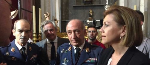 Cospedal homenajea a un aviador franquista, premiado por ... - elplural.com