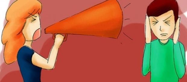 Coisas que as mulheres fazem e deixam os homens irritados Coisas que as mulheres fazem e deixam os homens irritados