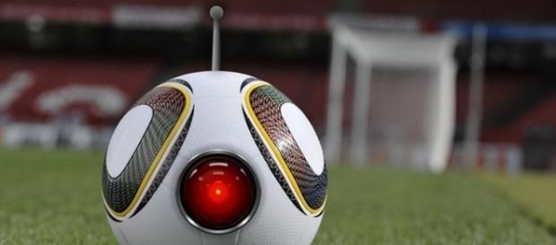 El fútbol finalmente estará usando tecnología El fútbol finalmente estará usando tecnología