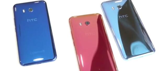 HTC U 11, il nuovo top di gamma dell'azienda di Taiwan, sarà disponibile nelle colorazioni Sapphire Blue, Solar Red e Amazing Silver HTC U 11, il nuovo top di gamma dell'azienda di Taiwan, sarà disponibile nelle colorazioni Sapphire Blue, Solar Red e Amazing Silver