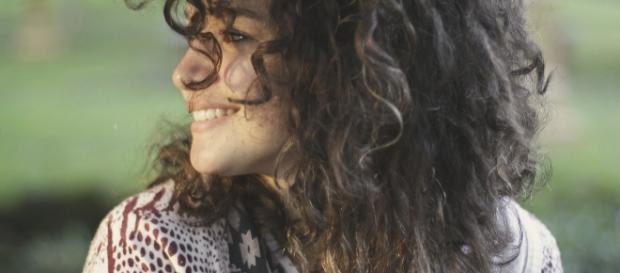 Mujer Maravilennial: mujer que se ama a sí misma demasiado. Mujer Maravilennial: mujer que se ama a sí misma demasiado.