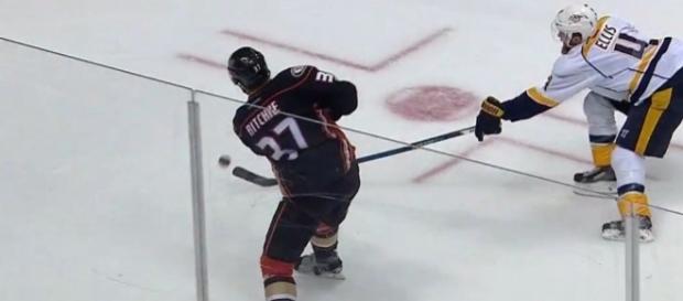Ritchie's crucial shot, SPORTSNET Youtube channel https://www.youtube.com/watch?v=gsrFHLx8Vbg Ritchie's crucial shot, SPORTSNET Youtube channel https://www.youtube.com/watch?v=gsrFHLx8Vbg