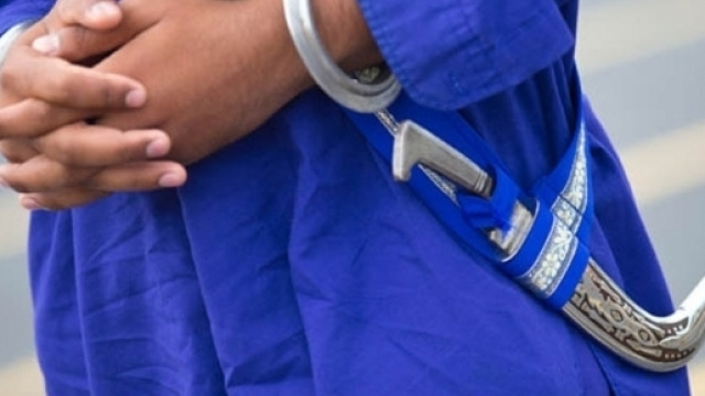 Corte di Cassazione impone pagamento ammenda ad indiano Sikh per trasporto di coltello sacro