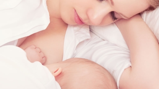 Latte materno: all'interno scoperto il nuovo composto anticancro