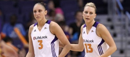 Diana Taurasi and Penny Taylor have officially become married. [Image via Blasting News image library/sportingnews.com]