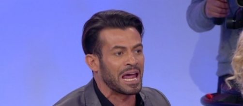 Gianni Sperti, pesanti critiche rivolte a Desirée Popper - baritalianews.it