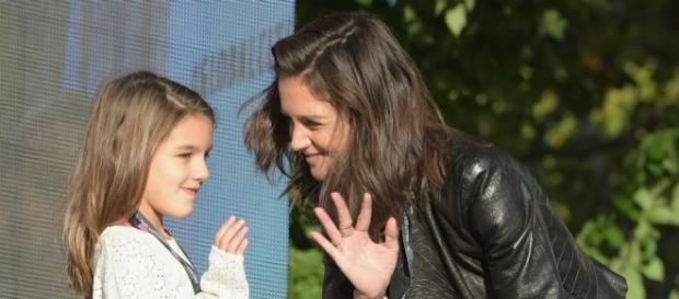 Katie Holmes is known for keeping her personal life private but she was just spotted visiting her new man. (via Blasting News library) Katie Holmes is known for keeping her personal life private but she was just spotted visiting her new man. (via Blasting News library)