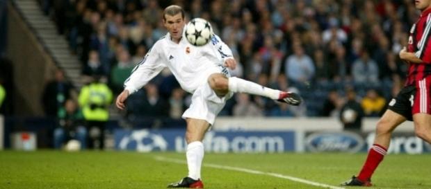 La novena sinfonía tras volea de Zidane en San Isidro La novena sinfonía tras volea de Zidane en San Isidro