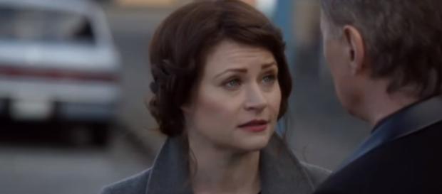 Why did Emilie de Ravin leave 'Once Upon A Time?' Image via OUAT Epic Tales/Photo Screencap via ABC/YouTube.com Why did Emilie de Ravin leave 'Once Upon A Time?' Image via OUAT Epic Tales/Photo Screencap via ABC/YouTube.com