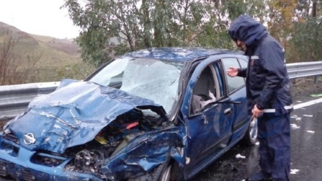 Due fratelli perdono la vita a causa di un incidente stradale. (foto di repertorio)