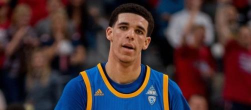 Lonzo Ball's Father Demands $1 Billion Sneaker Deal for His Sons ... - footwearnews.com