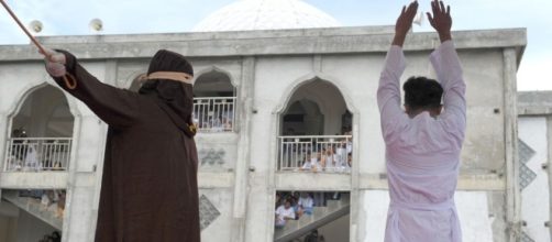 L'Indonesia della sharia: frustate pubbliche nell'Aceh islamica ... - panorama.it