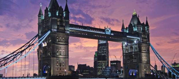 A van has struck several pedestrians on the iconic London Bridge in a suspected terrorist attack (photo credit: pixabay.com). A van has struck several pedestrians on the iconic London Bridge in a suspected terrorist attack (photo credit: pixabay.com).