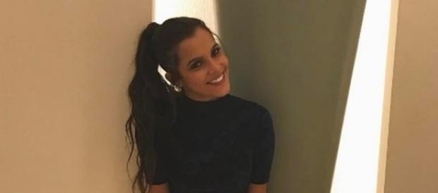 Emilly começou a gastar o primeiro milhão Emilly começou a gastar o primeiro milhão