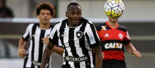 Sassá entrou na lista de negociáveis do Botafogo. Sassá entrou na lista de negociáveis do Botafogo.