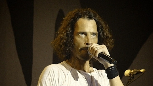 Chris Cornell durante un live - Flickr.