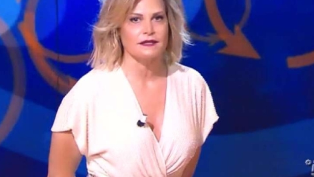 Simona Ventura conduce 'Selfie, le cose cambiano' su Canale 5