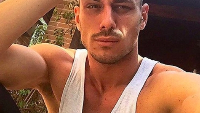 Uomini e Donne : Tronisti e corteggiatori dell'edizione 2017 ... - melty.it