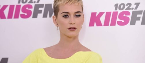 American Idol' 2017: Katy Perry In Judges' Panel, Ryan Seacrest As (Panasiabiz.com)