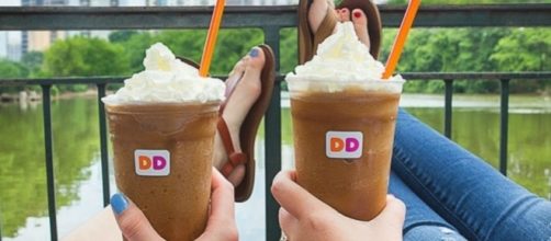 Dunkin' Donuts giving away free frozen coffee samples today. Photo: Blasting News Library - hip2save.com