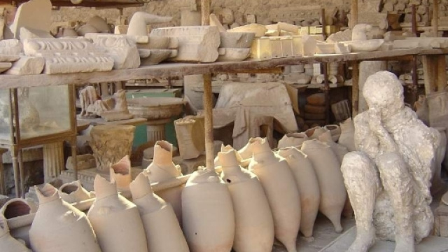 Furto nel parco archeologico di Pompei: rubata una borchia del VI secolo a.C.