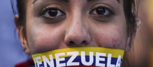 Venezuela a inédita elección parlamentaria con oposición favorita ... - ecuadortv.ec