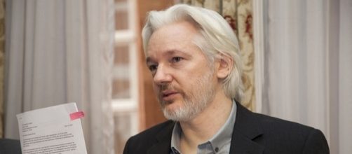Photo Julian Assange via Wikimedia by Cancillería del Ecuador / CC BY-SA 2.0