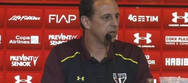 Ceni negou haver atrito no elenco Ceni negou haver atrito no elenco