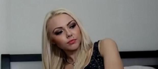 Denisa găsită în stare de înconştienţă. ALERTĂ de gradul 0 în familia manelistei Denisa găsită în stare de înconştienţă. ALERTĂ de gradul 0 în familia manelistei