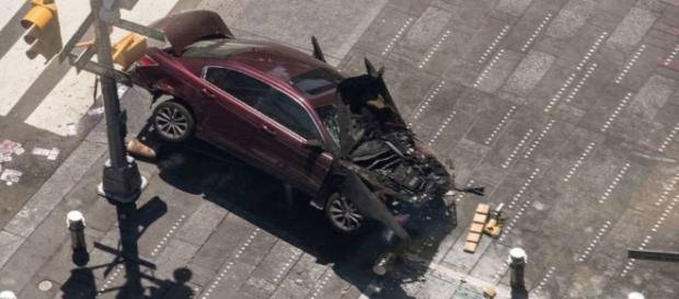 Jeudi 18 mai 2017, une voiture-folle fait 23 blessés et 1 mort à Times Square (NY) Jeudi 18 mai 2017, une voiture-folle fait 23 blessés et 1 mort à Times Square (NY)