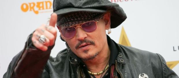 Johnny Depp spends $2 million a month - mashable.com Johnny Depp spends $2 million a month - mashable.com