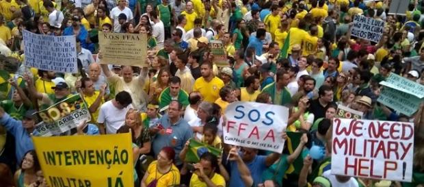 Manifestações pedem a renúncia do presidente Michel Temer Manifestações pedem a renúncia do presidente Michel Temer