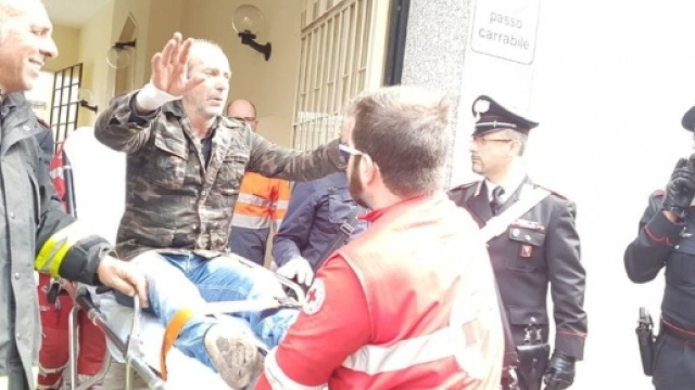 Torino, si "arrende" l'uomo rimasto barricato in casa 22 ore