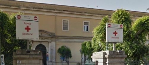 Catania, paziente picchia medico e infermiera