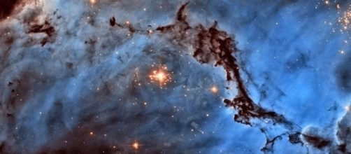 Observing outer space through Hubble Space Telescope - Xinhua ... - xinhuanet.com