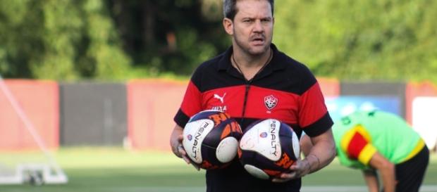Argel salvou o Vitória da Série B Argel salvou o Vitória da Série B