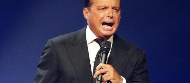 Fue detenido el cantante Luis Miguel en Los Angeles California. Fue detenido el cantante Luis Miguel en Los Angeles California.