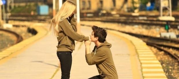 O sentimento que uma pessoa sente quando encontra a pessoa certa é o mesmo que ela quando volta para casa, é algo agradável e confortável O sentimento que uma pessoa sente quando encontra a pessoa certa é o mesmo que ela quando volta para casa, é algo agradável e confortável