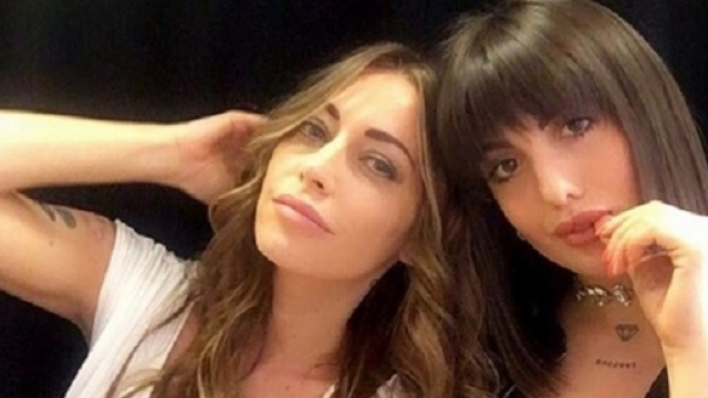 Karina Cascella criticata per la foto con Alessandra Gallocchio, compagna di Salvatore Angelucci