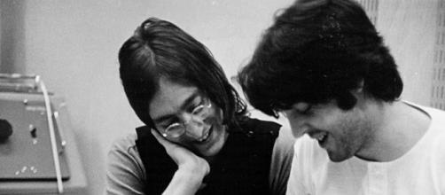 John Lennon e Paul McCartney, fotografati da Linda McCartney