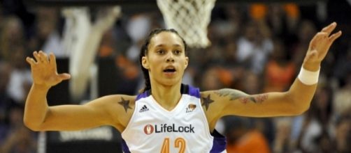Brittney Griner scored 20 points and grabbed 13 rebounds in Friday's win over the Stars. [Image via Blasting News image library/newnownext.com]