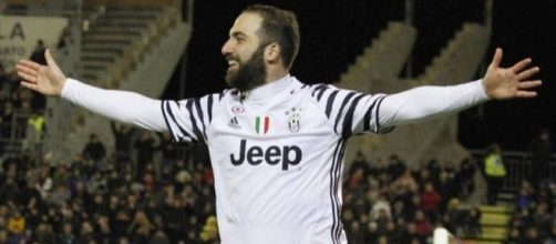 Cagliari-Juventus 0-2: decide la doppietta di - gazzetta.it
