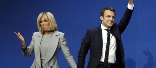 Di Maio sfida Macron: "La mia fidanzata ha 10 anni più di me, ma ... - today.it