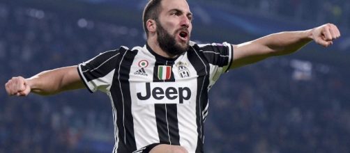 Gonzalo Higuain ancora arrabbiato con Kamil Glik. Il bomber della Juventus non le manda a dire