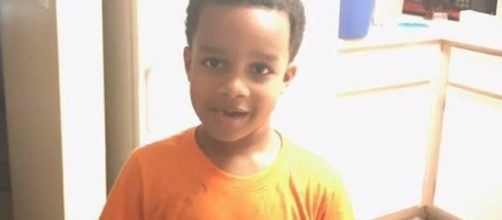 Kingston Frazier il bambino ucciso a soli 6 anni da tre delinquenti che avevano rubato l'auto della mamma