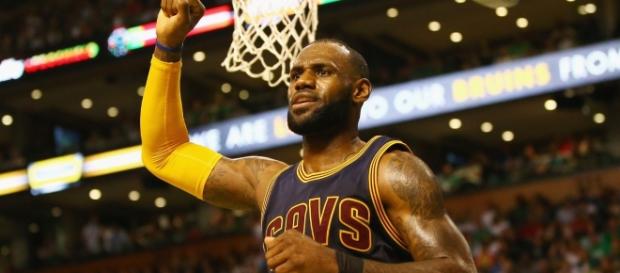 LeBron sigue siendo el Rey (vía Twitter - NBA) LeBron sigue siendo el Rey (vía Twitter - NBA)