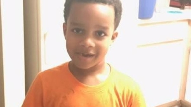 Kingston Frazier il bambino ucciso a soli 6 anni da tre delinquenti che avevano rubato l'auto della mamma